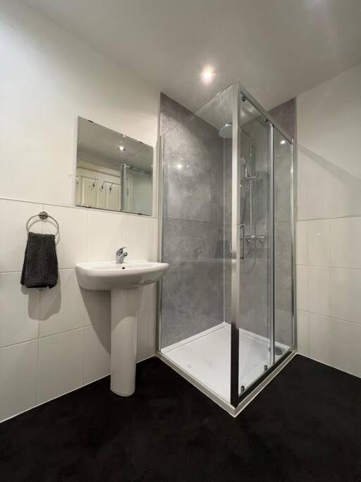 Modern Apartment In Dundee City Centre Bagian luar foto